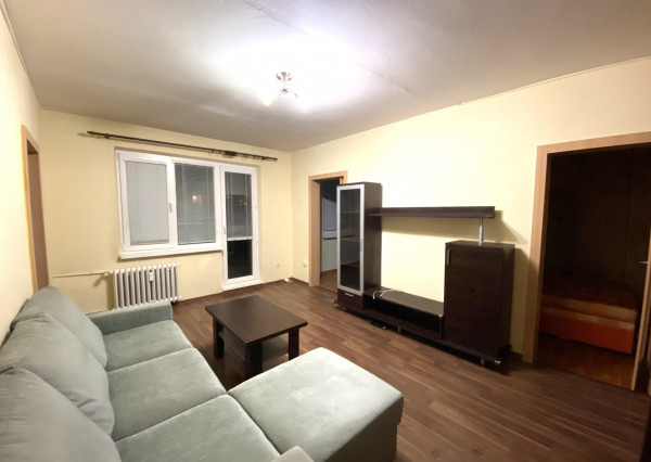 PREDAJ 3 - IZBOVÝ BYT  S BALKÓNOM HLINY 7