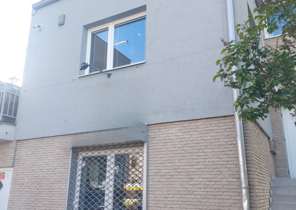 PREDAJ OBCHODNÉHO PRIESTORU NA FREKVENTOVANEJ ULICI + 2 PARKOVACIE MIESTA