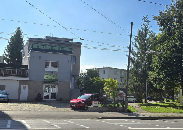 PREDAJ PRIESTORU + 2 PARKOVACIE MIESTA + DOHODA