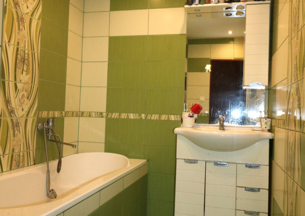 PREDAJ 3 - IZBOVÝ BYT S LOOGIOU A BALKÓNOM VLČINCE