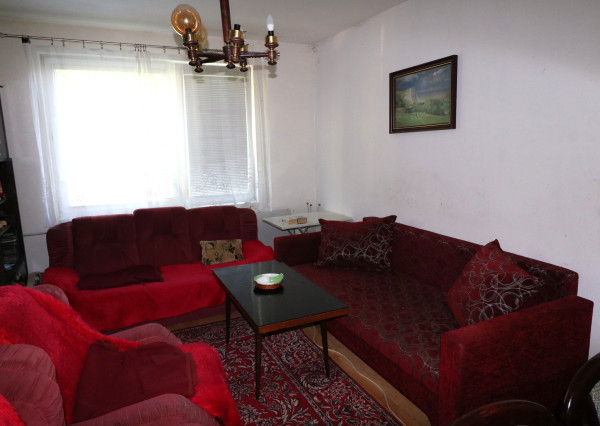 PREDAJ 3 - IZBOVÝ BYT S LOOGIOU A BALKÓNOM VLČINCE