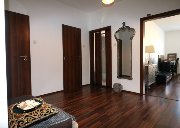 2 izbový byt 70m2 s balkónom a pivnicou v starom meste Žilina