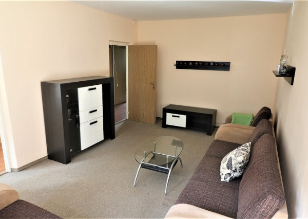 Prenájom 2 - izbového zariadeného bytu Hliny 8