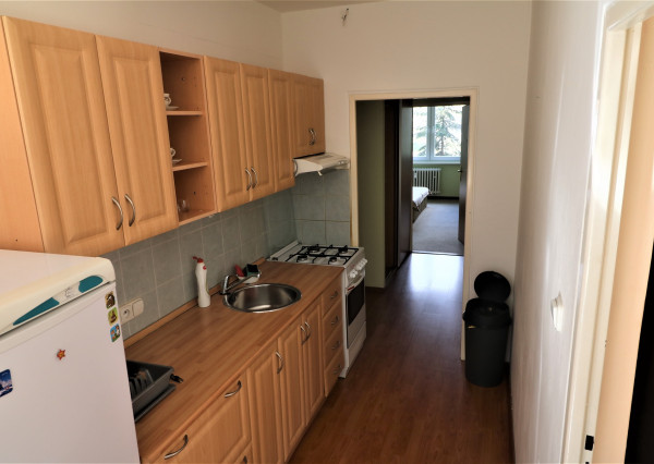 Prenájom 2 - izbového zariadeného bytu Hliny 8