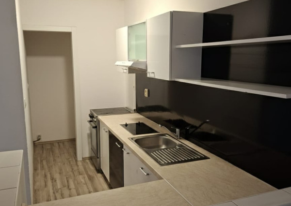 Prenájom 3KK - izbového bytu Bytčická ulica