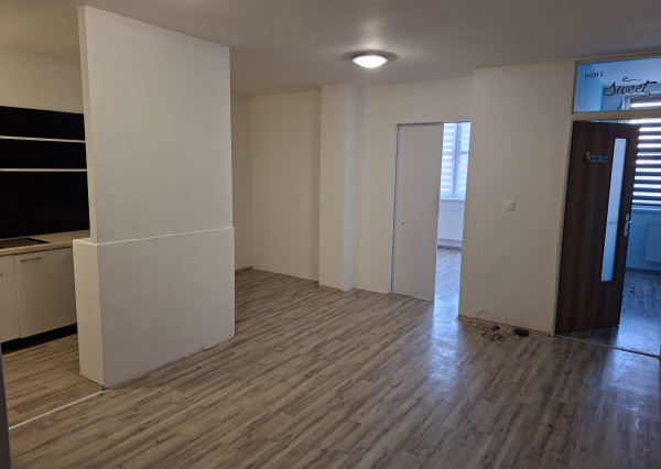 Prenájom 3KK - izbového bytu Bytčická ulica