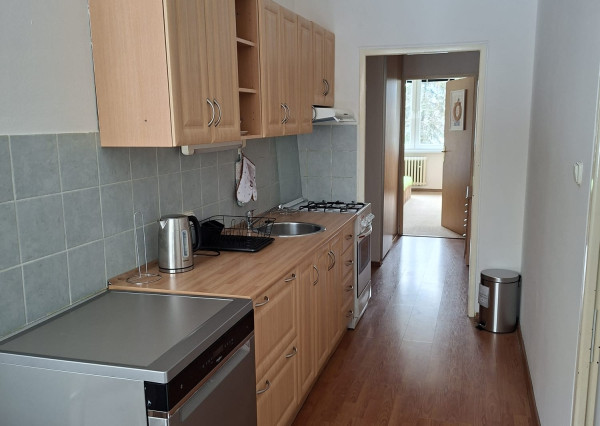 Prenájom 2 - izbového bytu Hliny 8