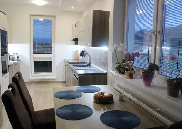 Prenájom  3-izbový byt Maršová -Rašov  + dve parkovacie miesta