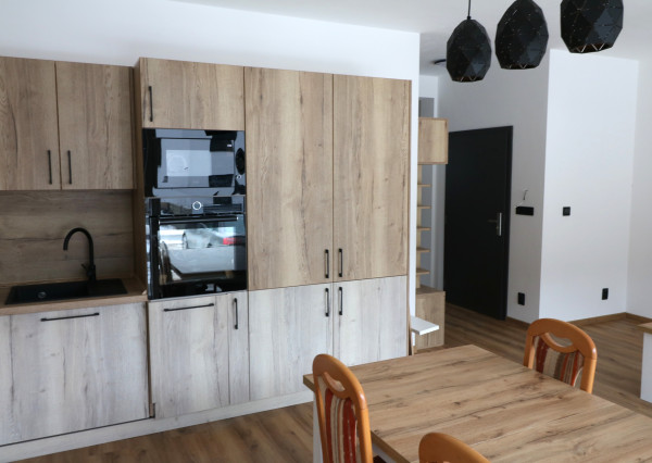 Prenájom 2 - izbový byt Nededza + 2 parkovacie miesta