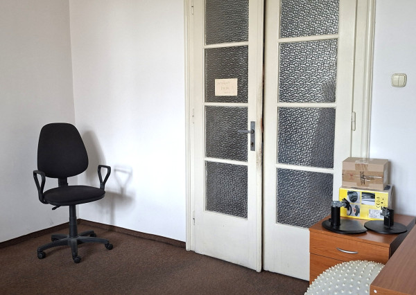 Prenájom 5 kancelárií na 1.poschodí v centre mesta