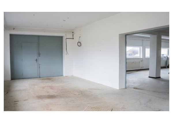 Prenájom skladových priestorov 220 m2 Višňové