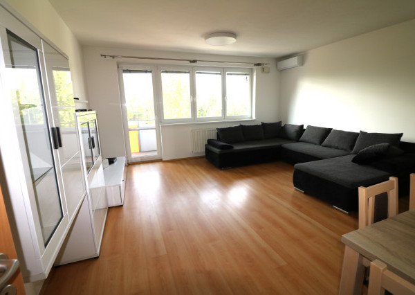 PRENÁJOM 4 - IZBOVÝ BYT S PARKOVANÍM HLINY 8