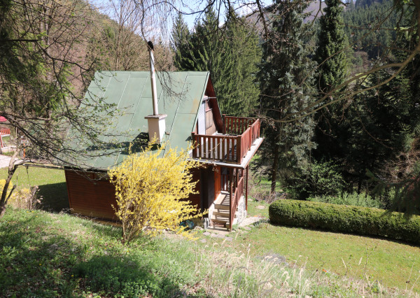 PREDAJ CHATY LIETAVSKÁ SVINNÁ