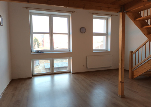 Prenájom 2 - izbového mezonetového bytu Bytčická ulica