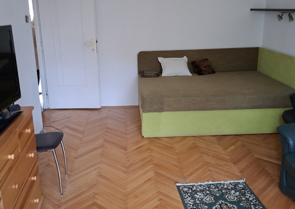 Prenájom 2 - izbového zariadeného bytu Hliny 3