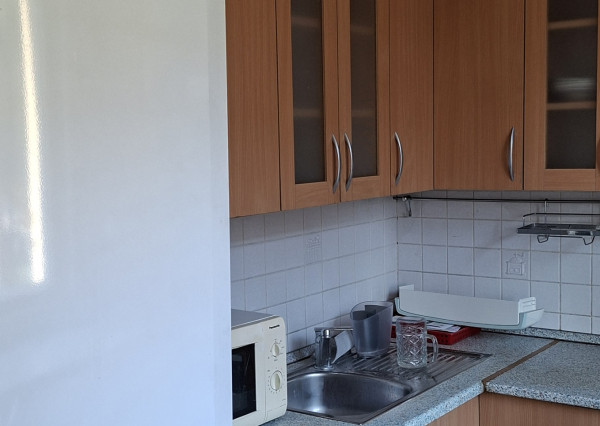 Prenájom 2 - izbového zariadeného bytu Hliny 3