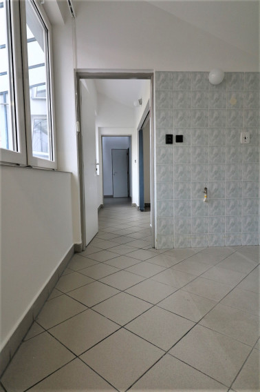 Prenájom priestoru na služby a iné centrum mesta - fotografia 1
