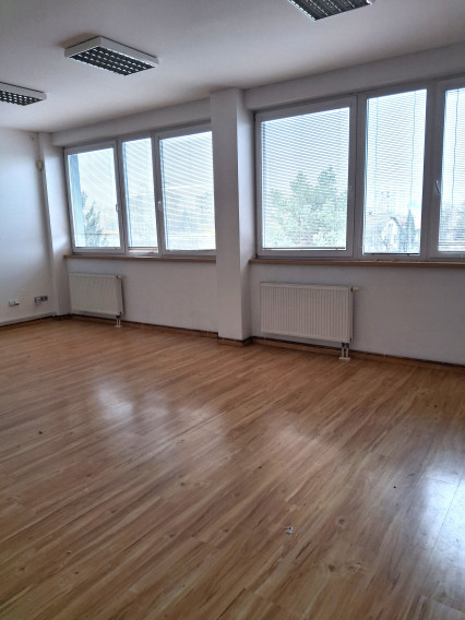 Prenájom kancelárskych priestorov Bytčická ulica 80 m2 - fotografia 1