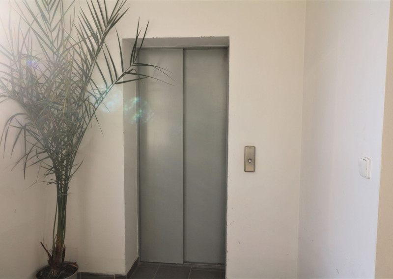 Prenájom kancelárie o výmere 18,4 m2 Bytčická ulica - fotografia 3
