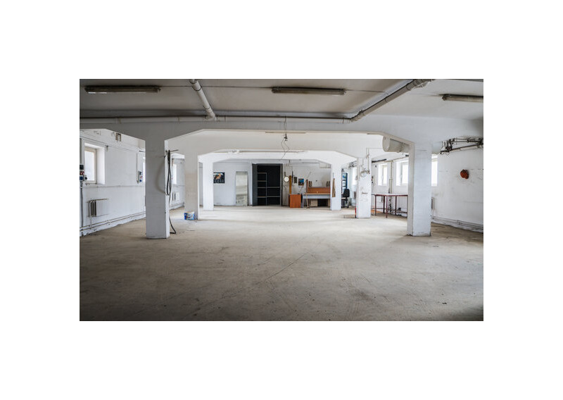 Prenájom skladových priestorov 220 m2 Višňové - fotografia 1