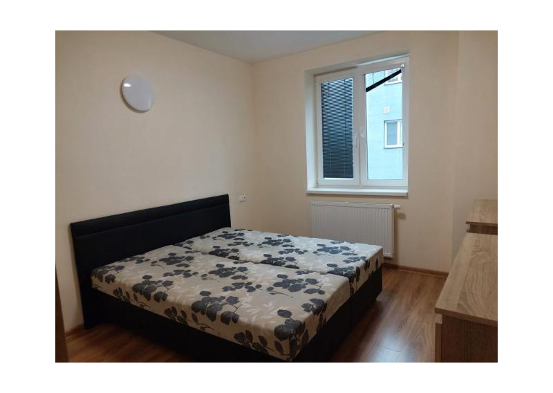 PREDAJ NEBYTOVÝ PRIESTOR VHODNÝ NA FIRMU - fotografia 3