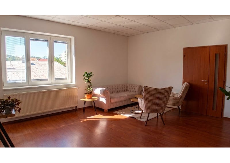 Dvojkancelária s parkovaním, 1.poschodie, 75m2, ul. M.R.Štefánika Žilina - fotografia 1